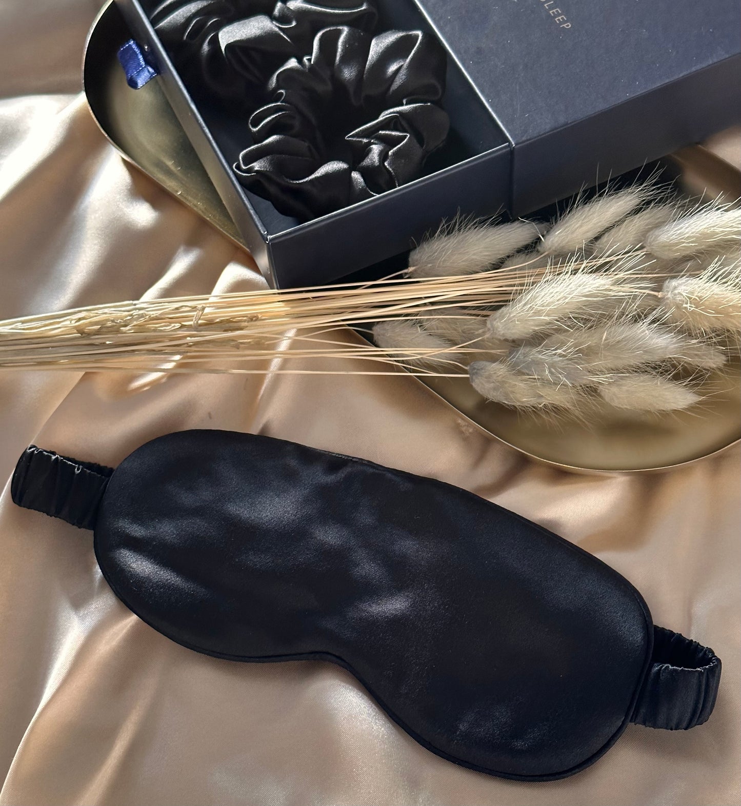 Schönheitsschlaf: Seiden-Haargummi Set & Schlafmaske